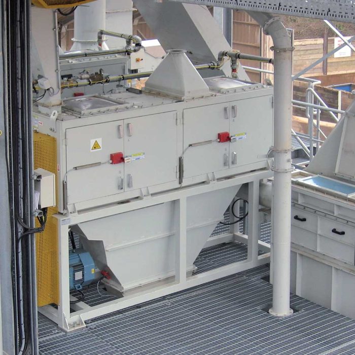 CENTRIFUGAL-CLEANER-WITH-CLEANING-UNIT_Hero